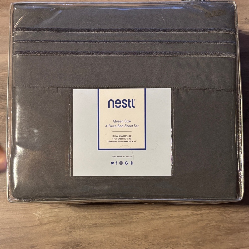 NEST Fragrances Hypoallergenic Silky Soft Touch Set